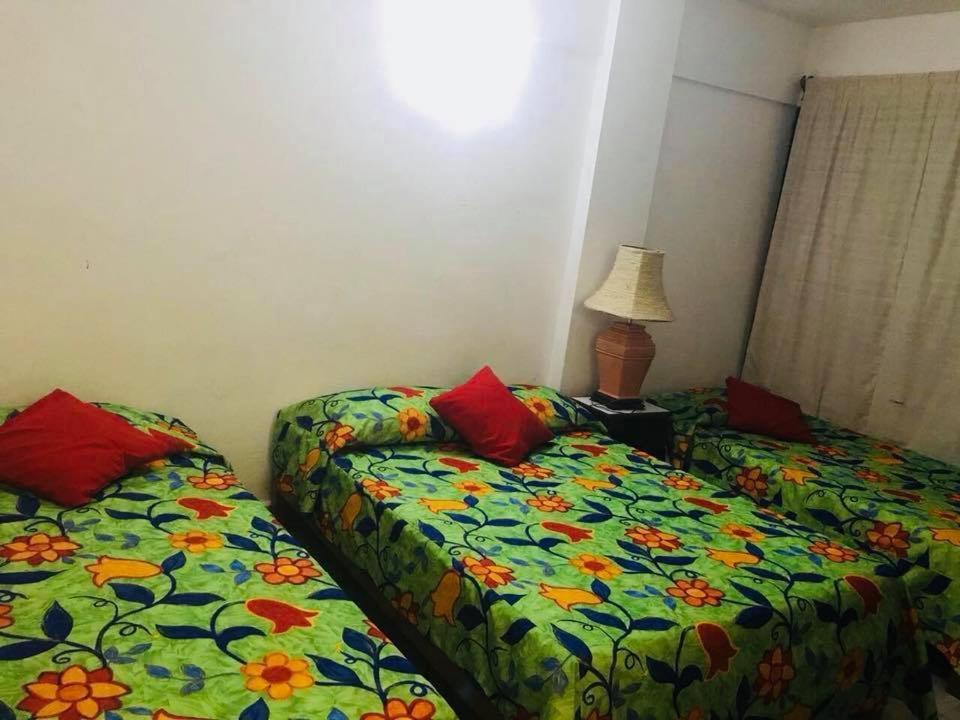 Hotel Zocalo Abuelos Acapulco Exterior photo