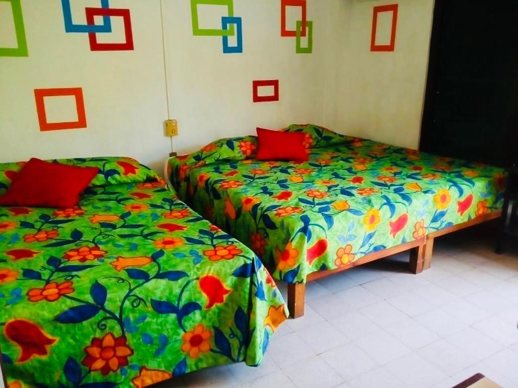 Hotel Zocalo Abuelos Acapulco Exterior photo